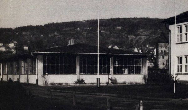 1953: Die erste Werkhalle
